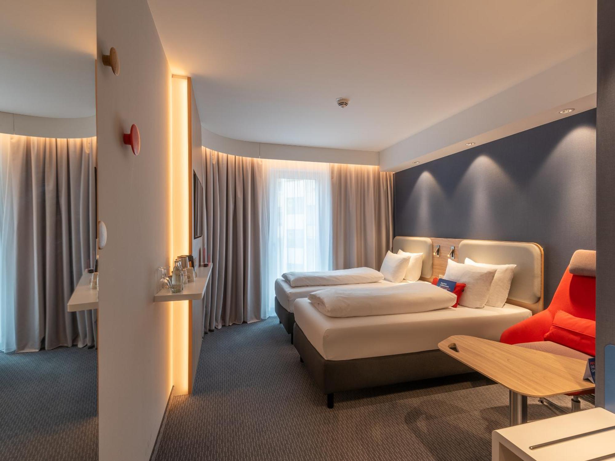 Holiday Inn Express Heilbronn By Ihg Екстер'єр фото