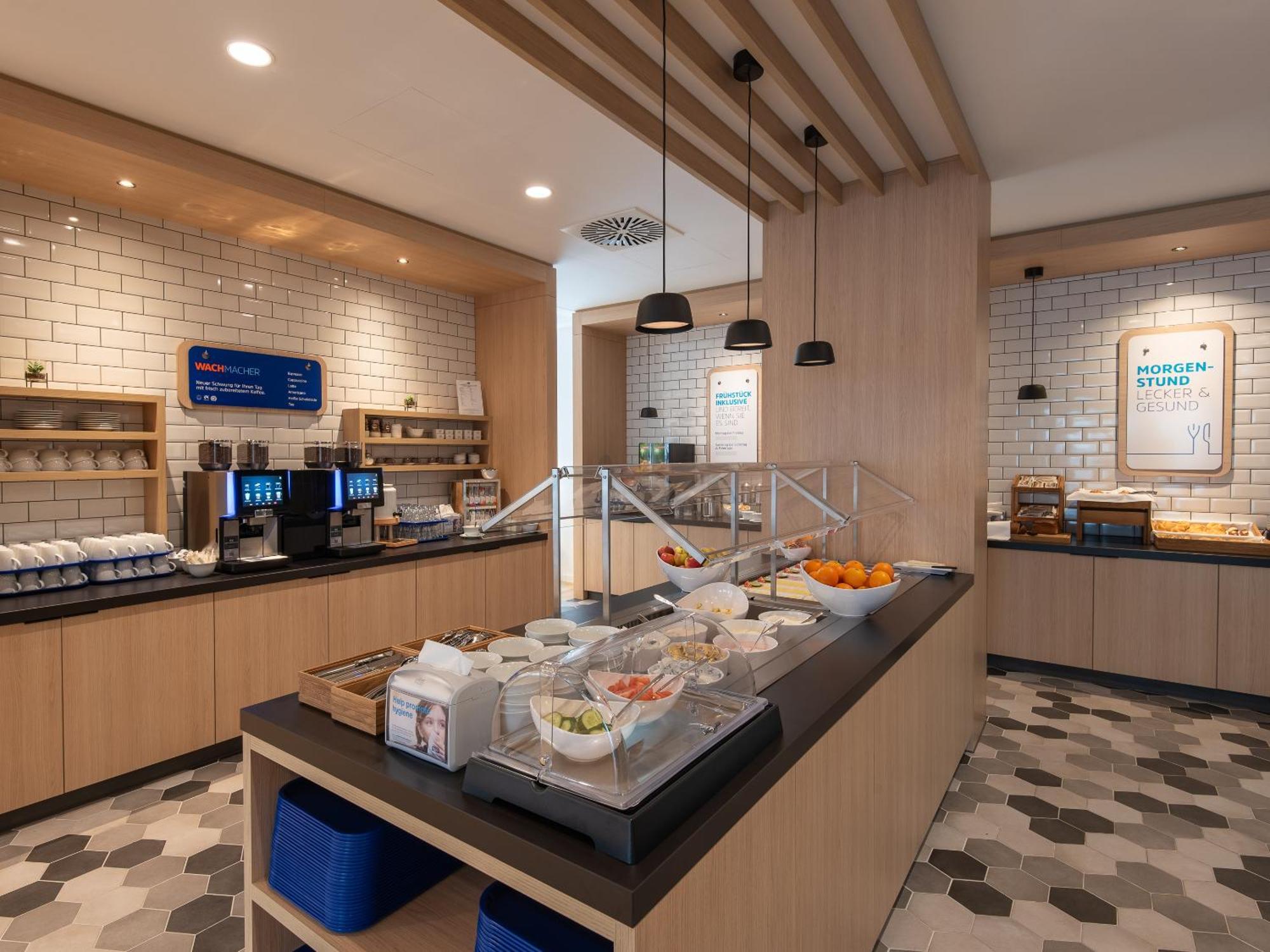 Holiday Inn Express Heilbronn By Ihg Екстер'єр фото