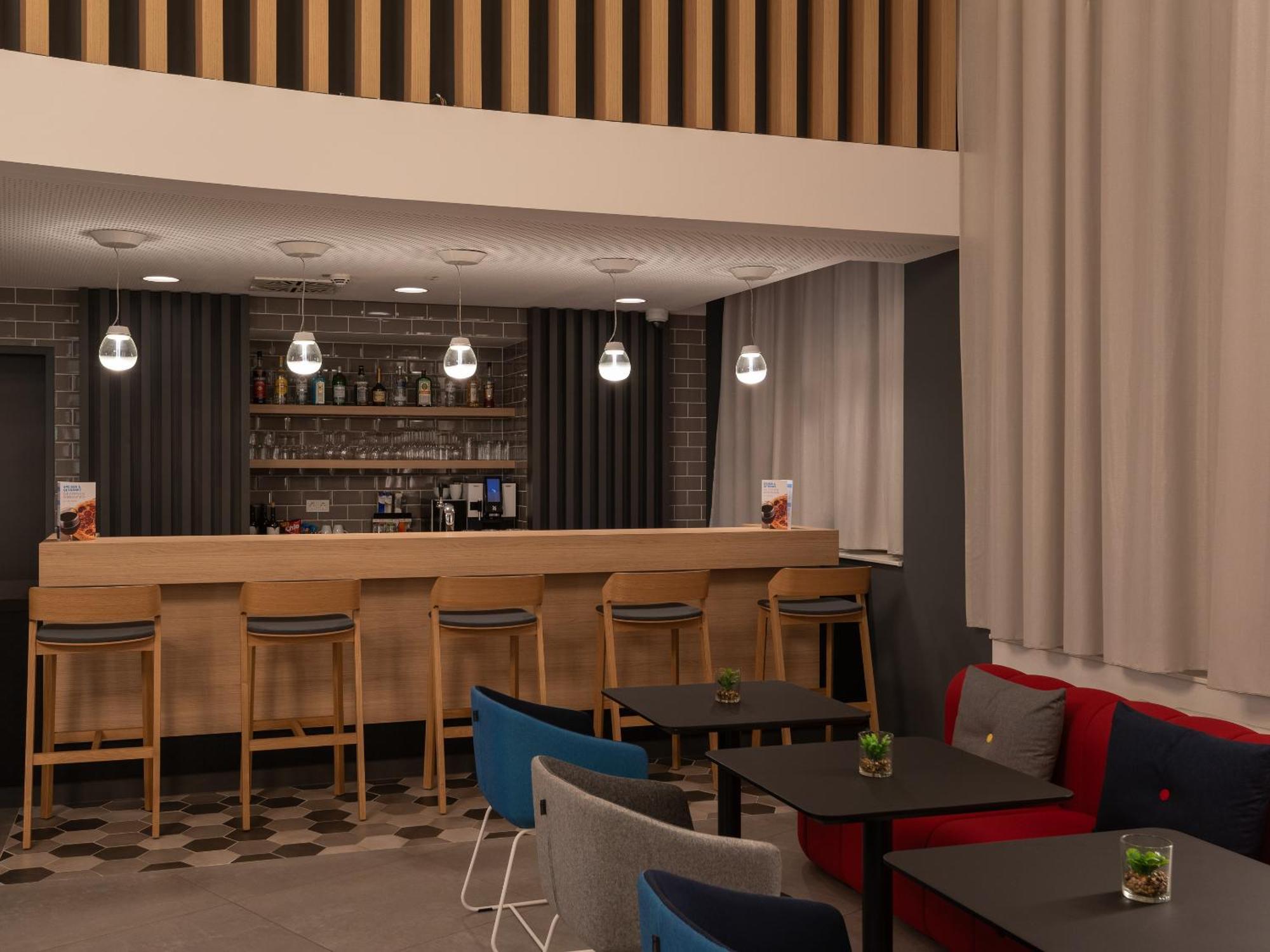 Holiday Inn Express Heilbronn By Ihg Екстер'єр фото