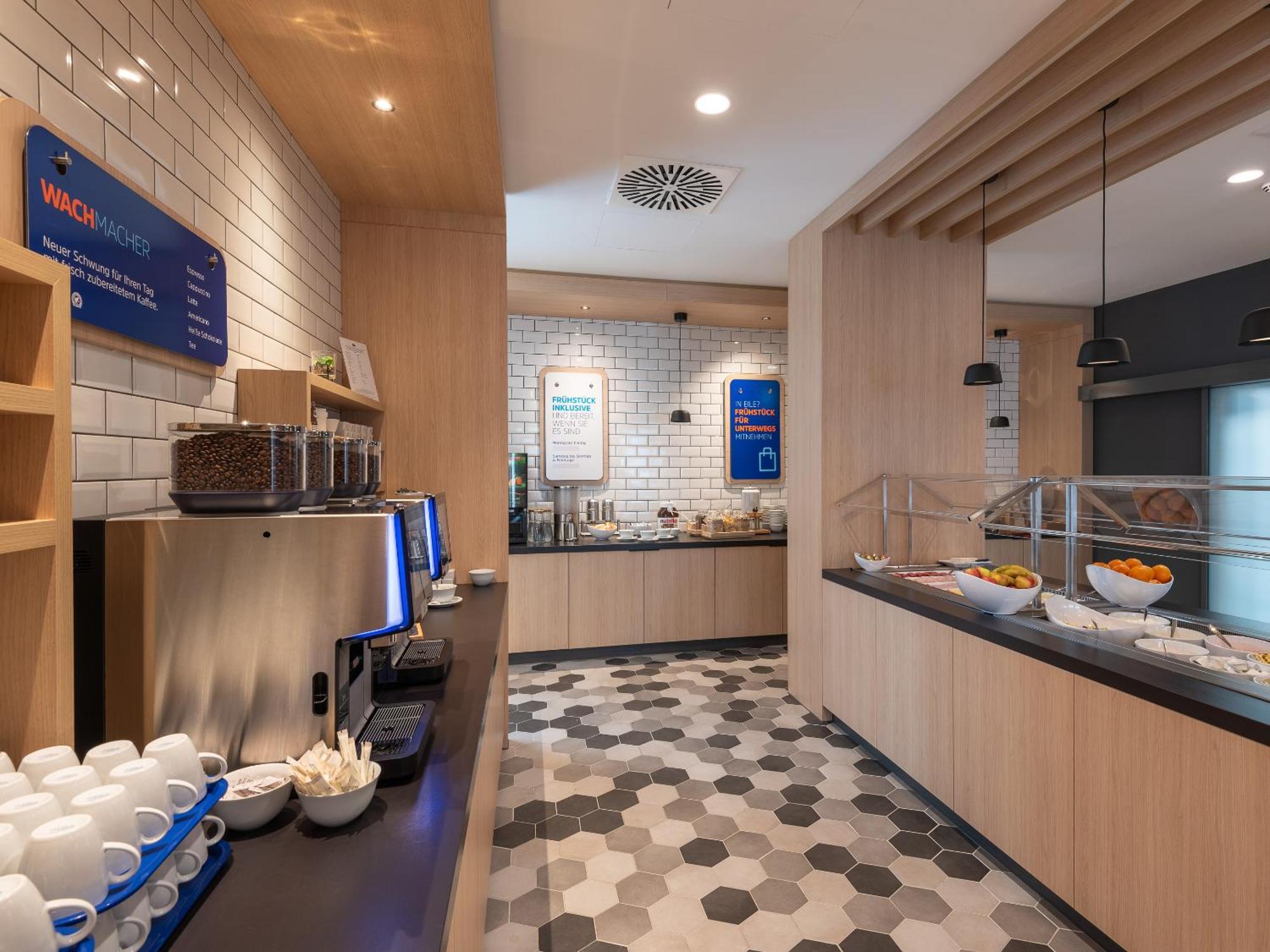 Holiday Inn Express Heilbronn By Ihg Екстер'єр фото
