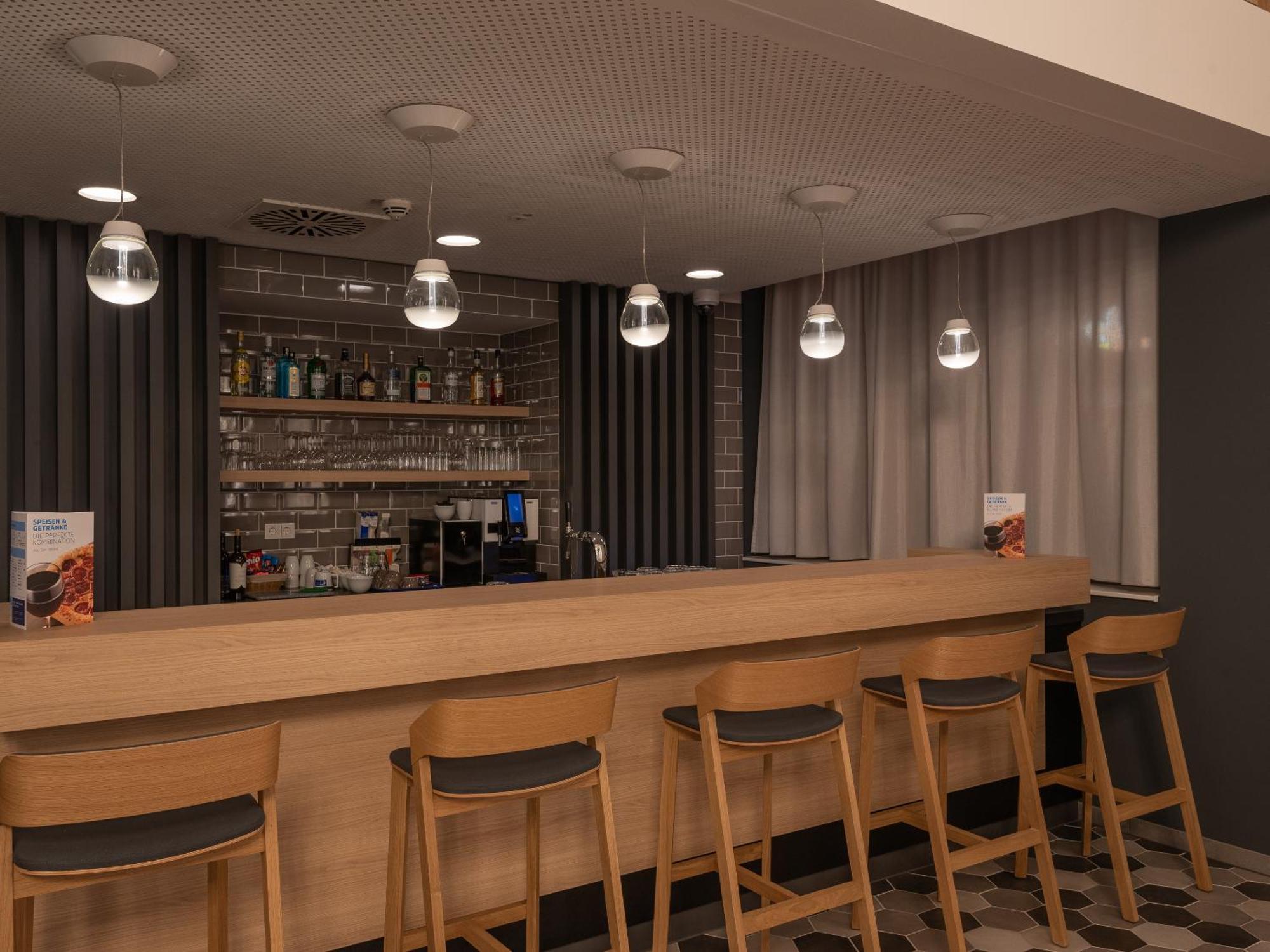 Holiday Inn Express Heilbronn By Ihg Екстер'єр фото