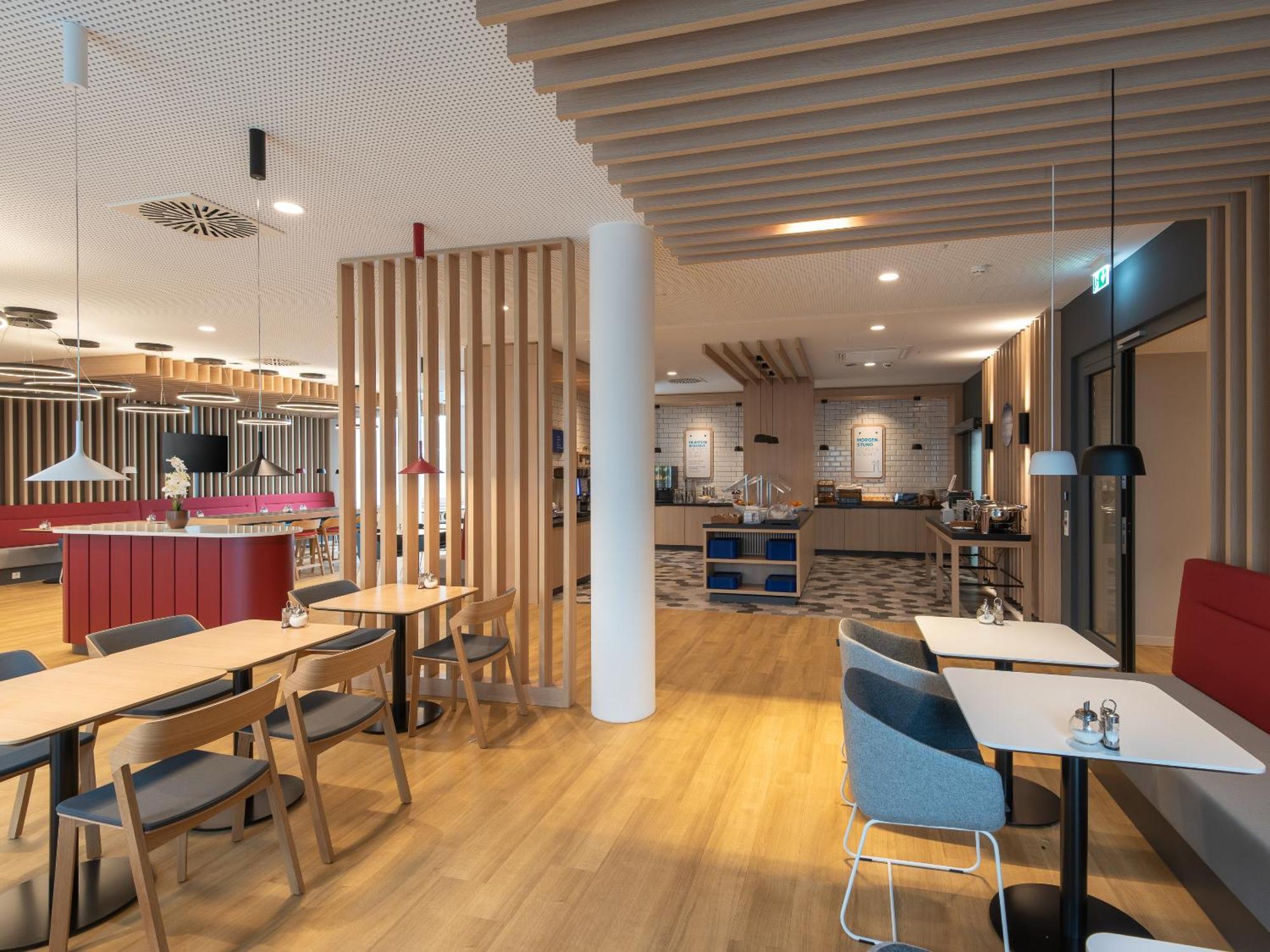 Holiday Inn Express Heilbronn By Ihg Екстер'єр фото