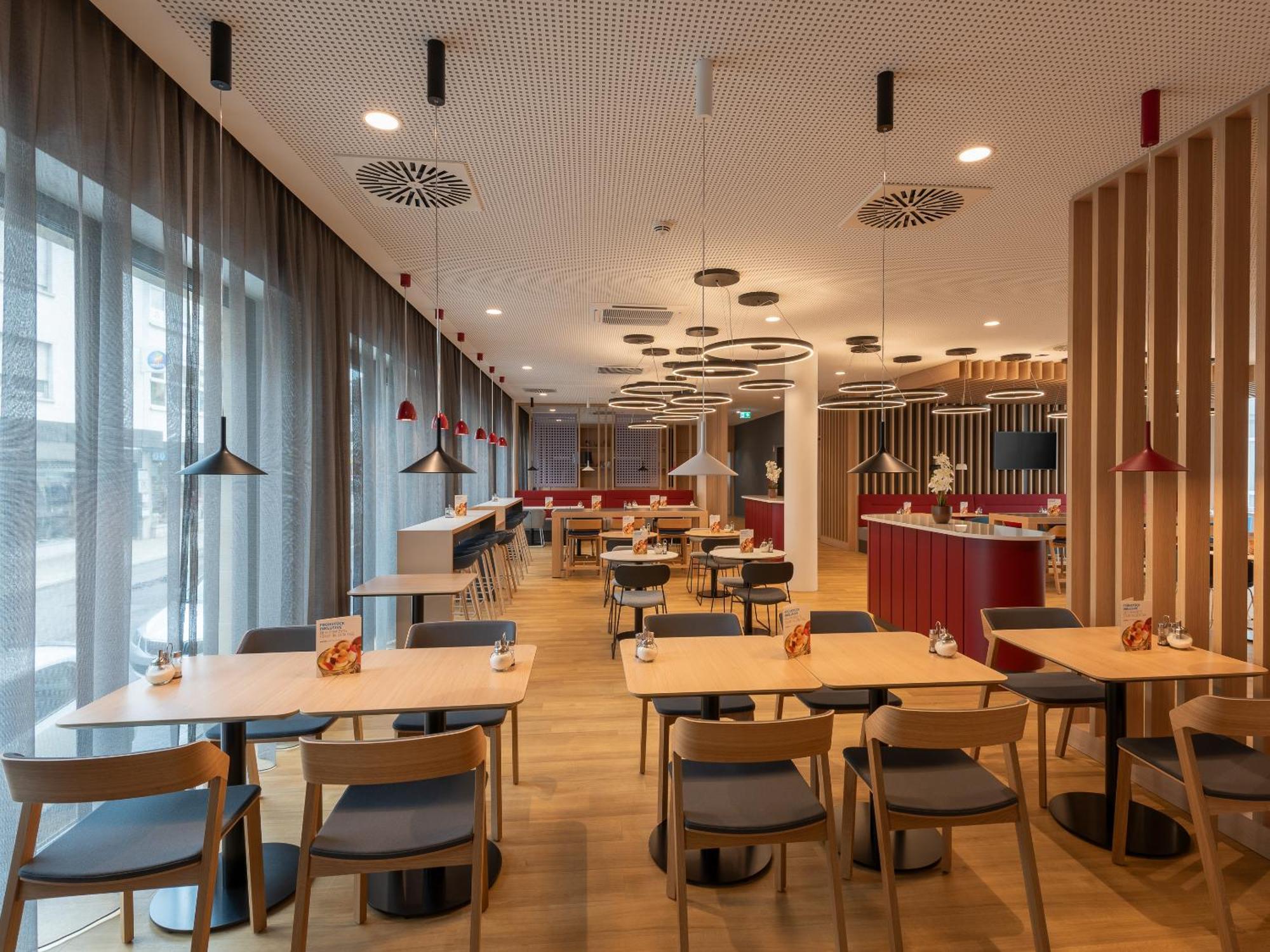 Holiday Inn Express Heilbronn By Ihg Екстер'єр фото