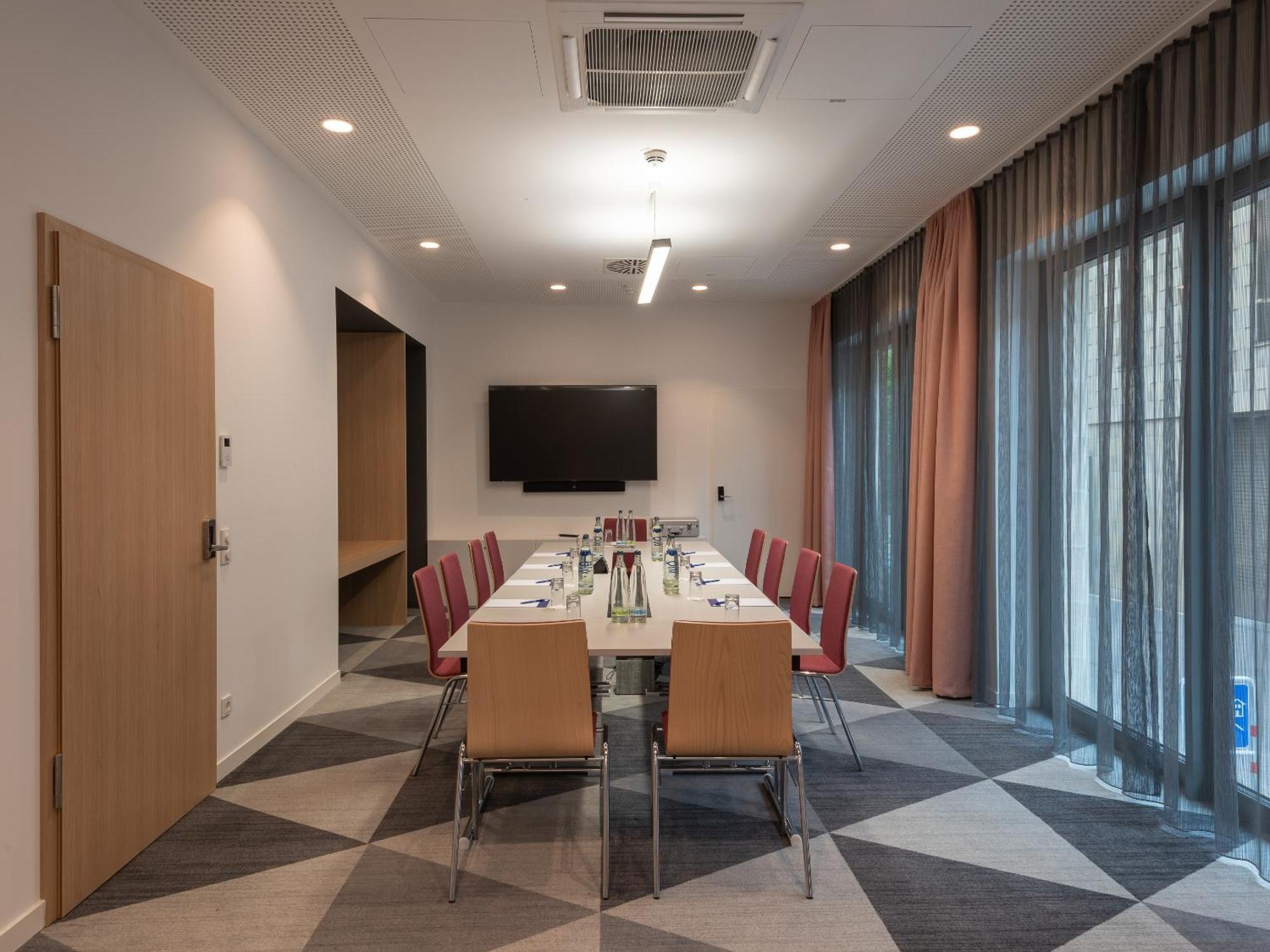 Holiday Inn Express Heilbronn By Ihg Екстер'єр фото