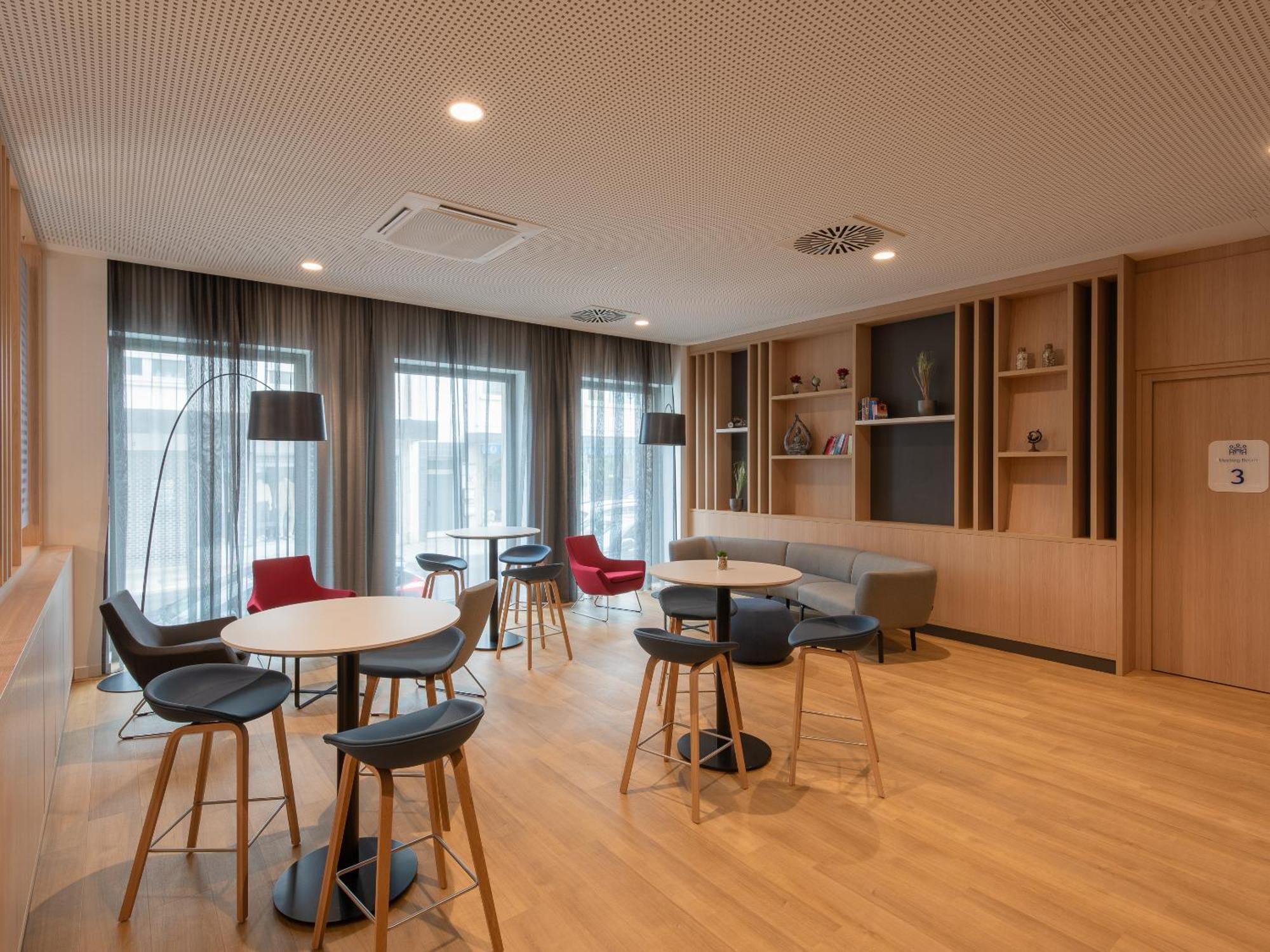 Holiday Inn Express Heilbronn By Ihg Екстер'єр фото